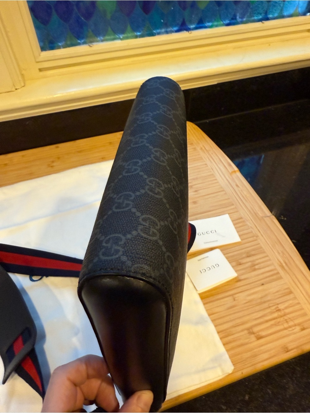 New Gucci Black GG Supreme Canvas Messenger Bag - Picture 7 of 9